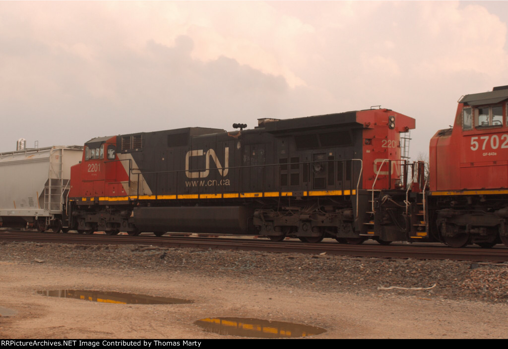 CN 2201